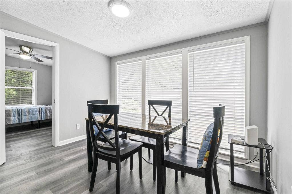 7 BR in Orange Park