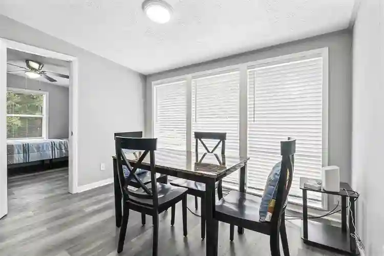 7 BR in Orange Park