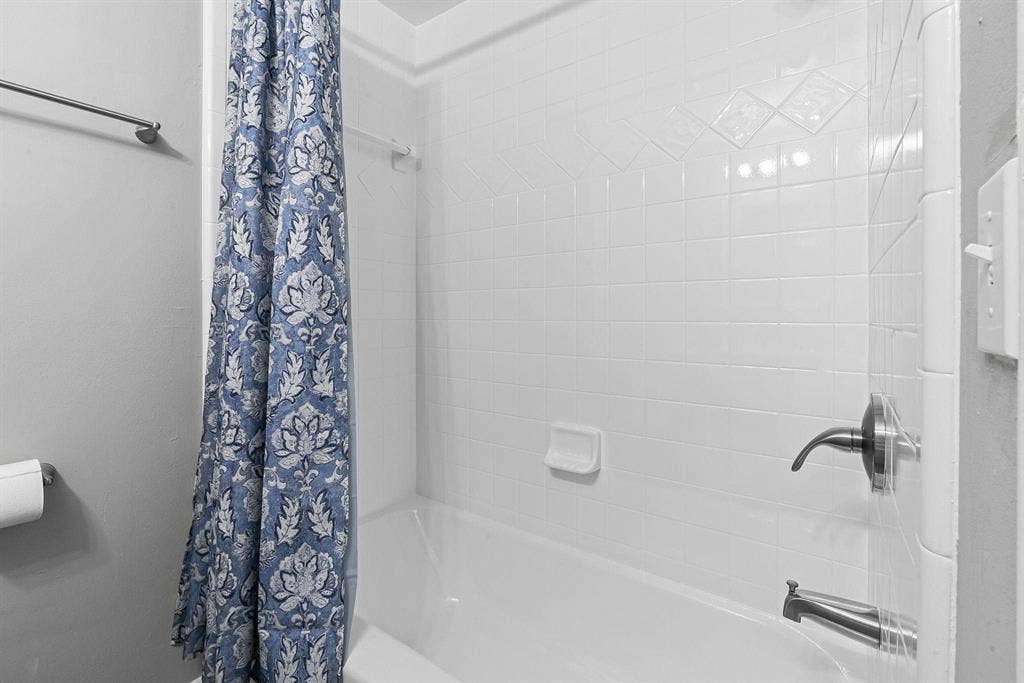 7 BR in Orange Park