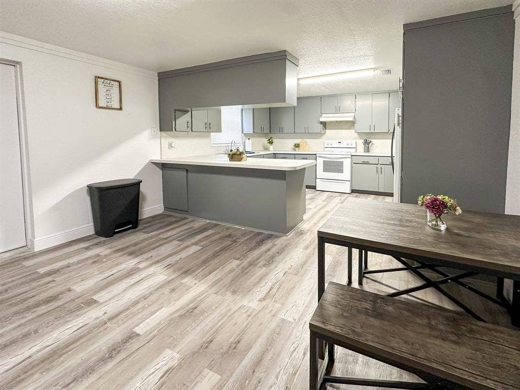 7 BR in Tampa
