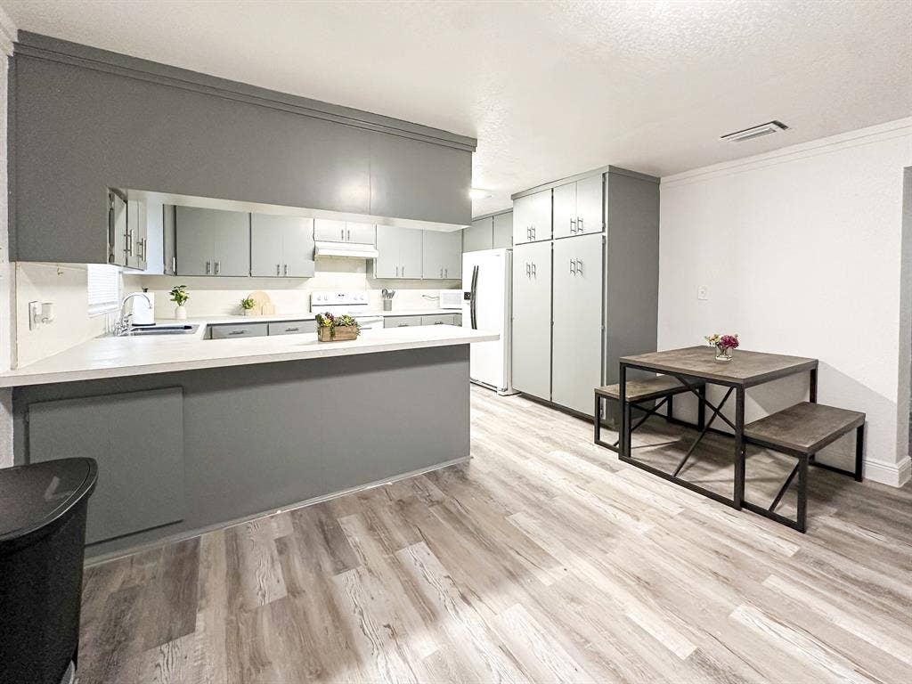 7 BR in Tampa