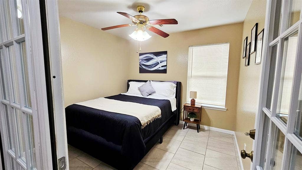 3 BR in Houston