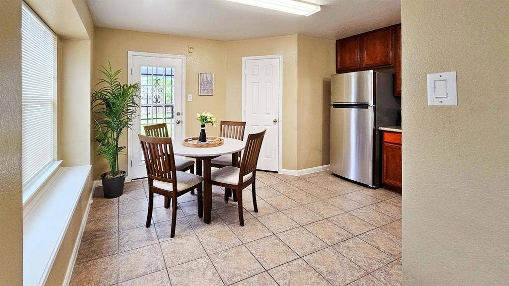 3 BR in Houston