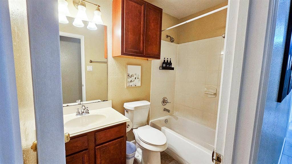 3 BR in Houston