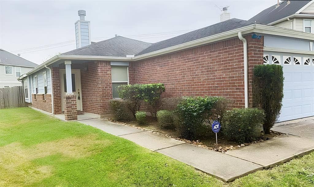 3 BR in Houston