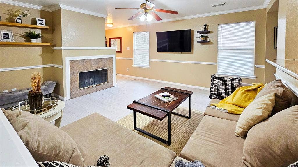 3 BR in Houston
