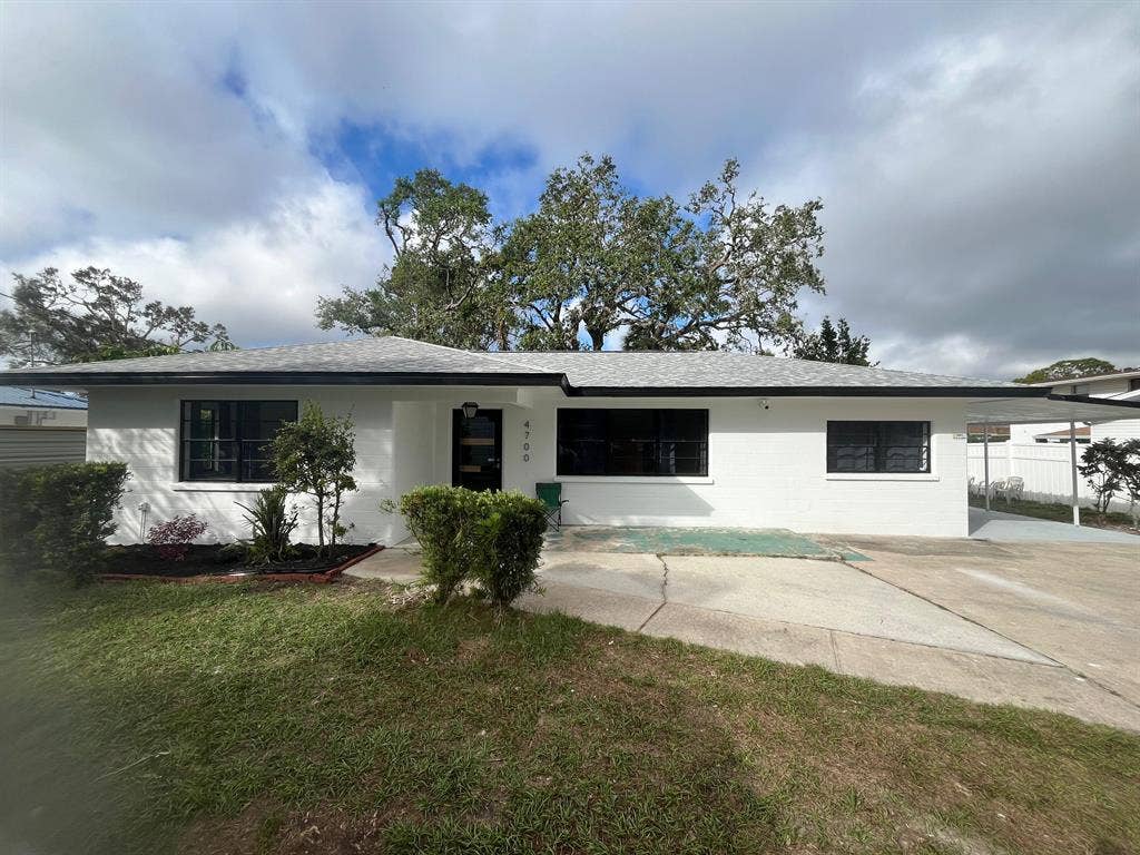 6 BR in Bradenton