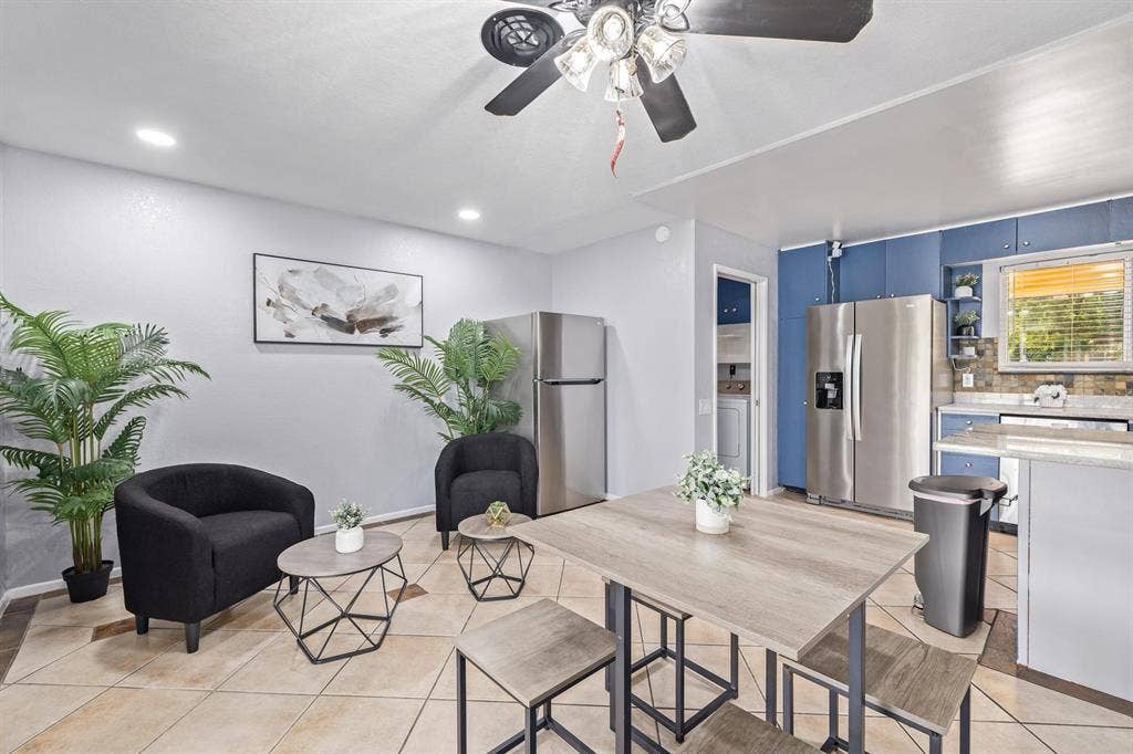 7 BR in Phoenix