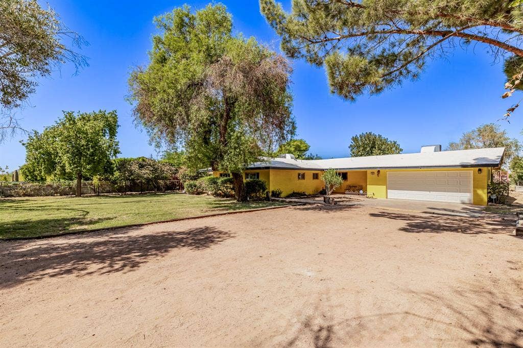 7 BR in Phoenix