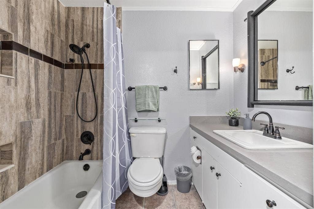 7 BR in Phoenix