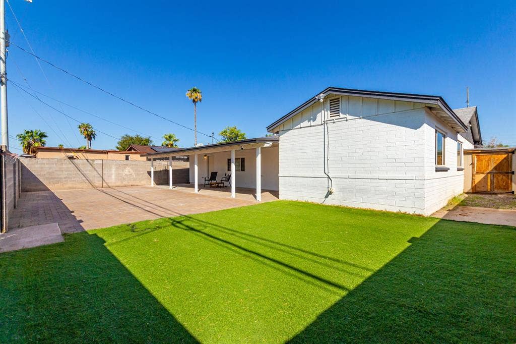 7 BR in Phoenix