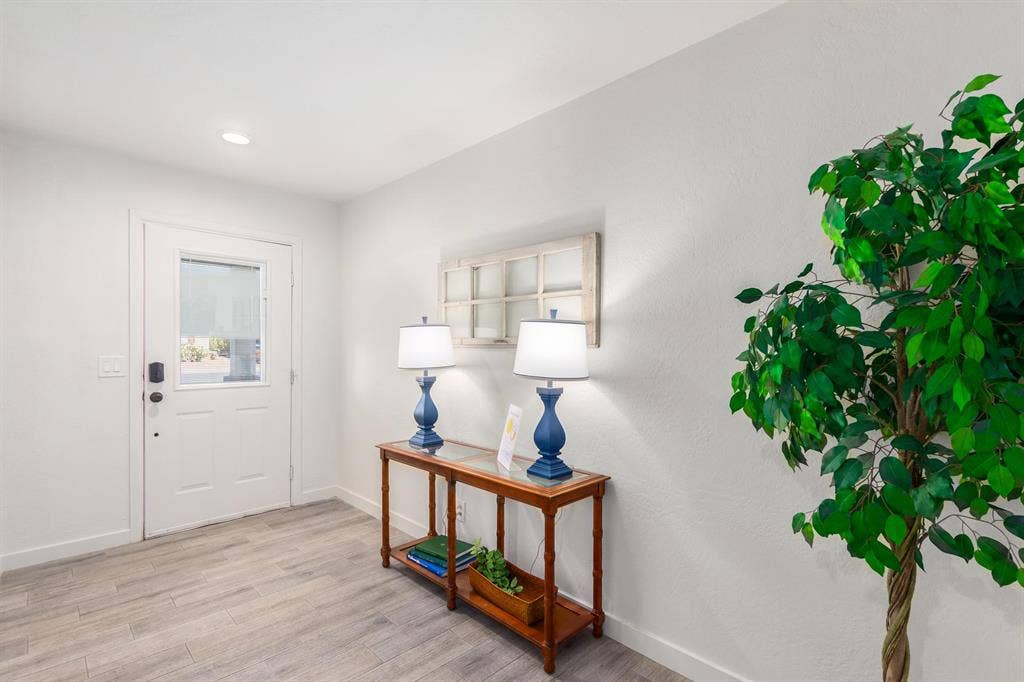 7 BR in Phoenix
