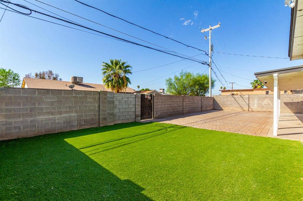 7 BR in Phoenix