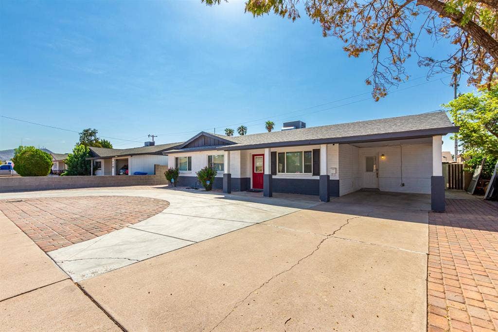7 BR in Phoenix