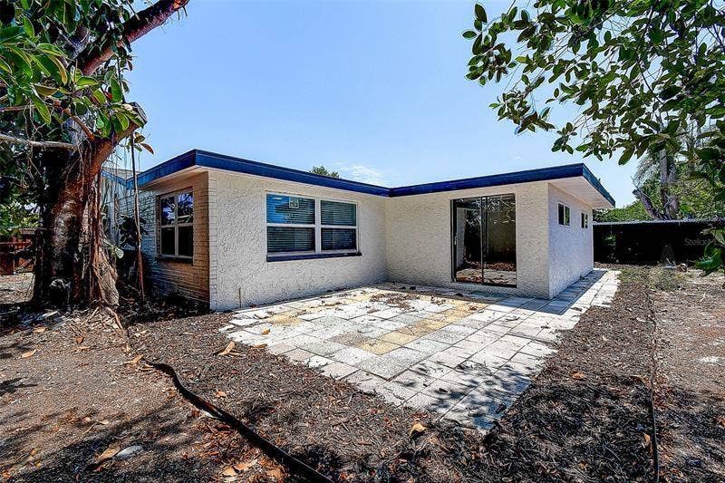 5 BR in Holiday