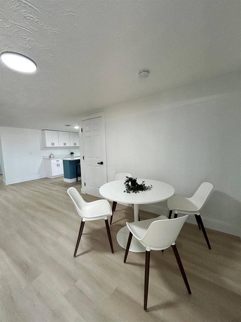 5 BR in Holiday