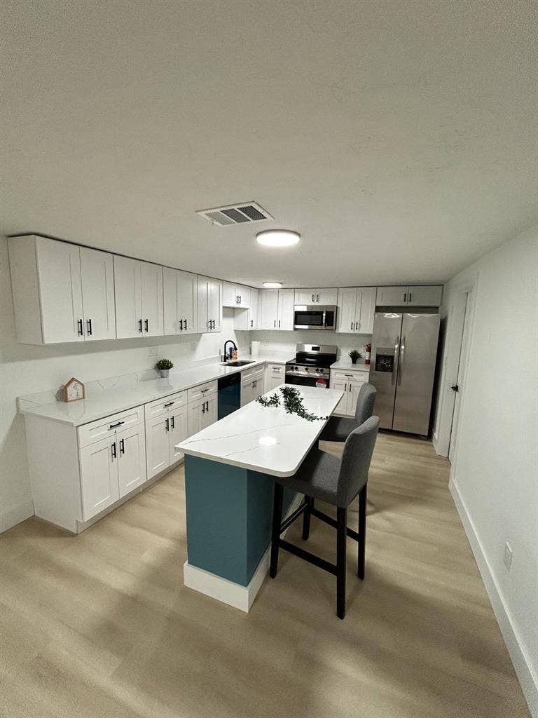 5 BR in Holiday