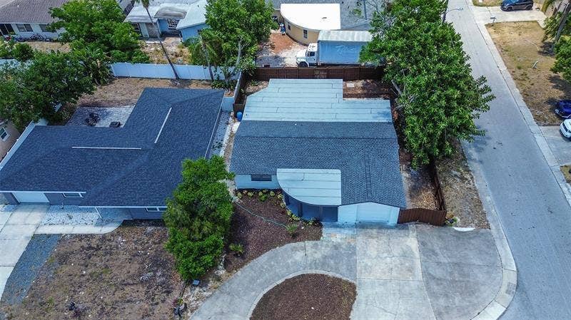 5 BR in Holiday