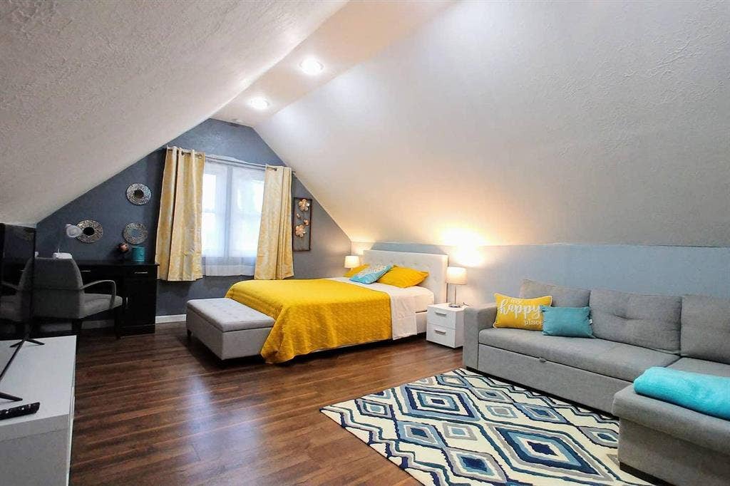 1 BR in Cleveland