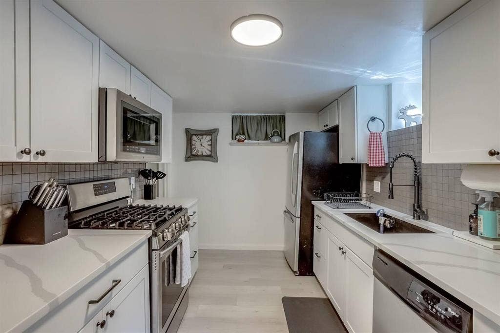 6 BR in Denver