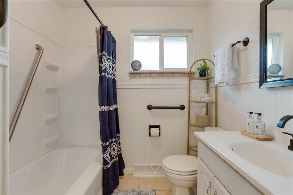 6 BR in Denver