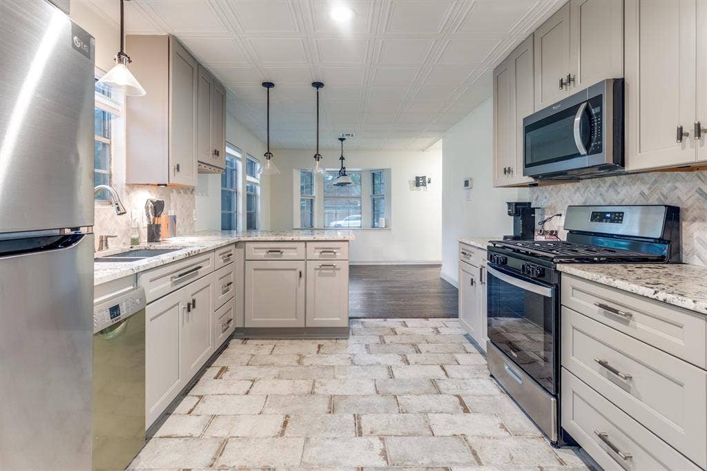 4 BR in Humble