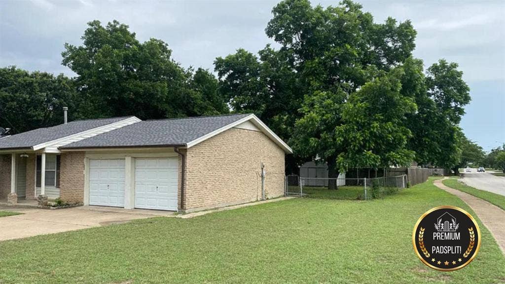 6 BR in Arlington