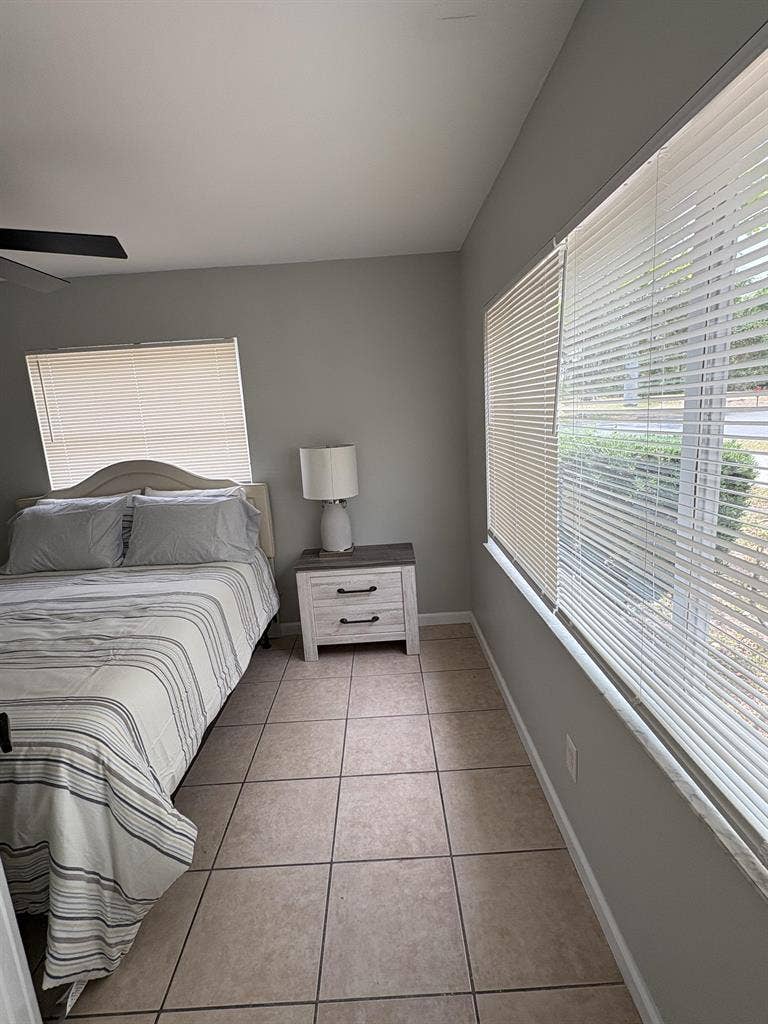 6 BR in Leesburg