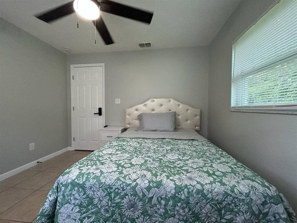6 BR in Leesburg