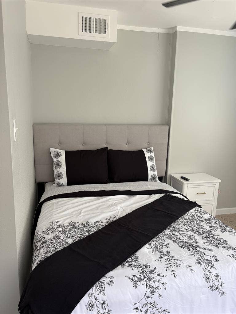 6 BR in Leesburg