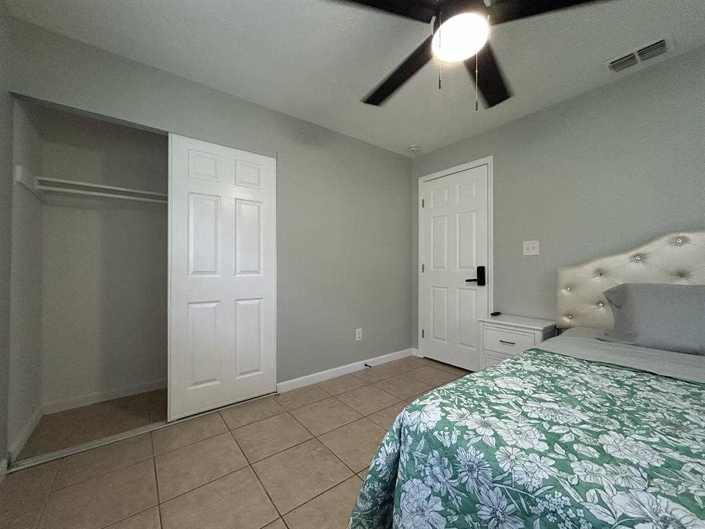6 BR in Leesburg
