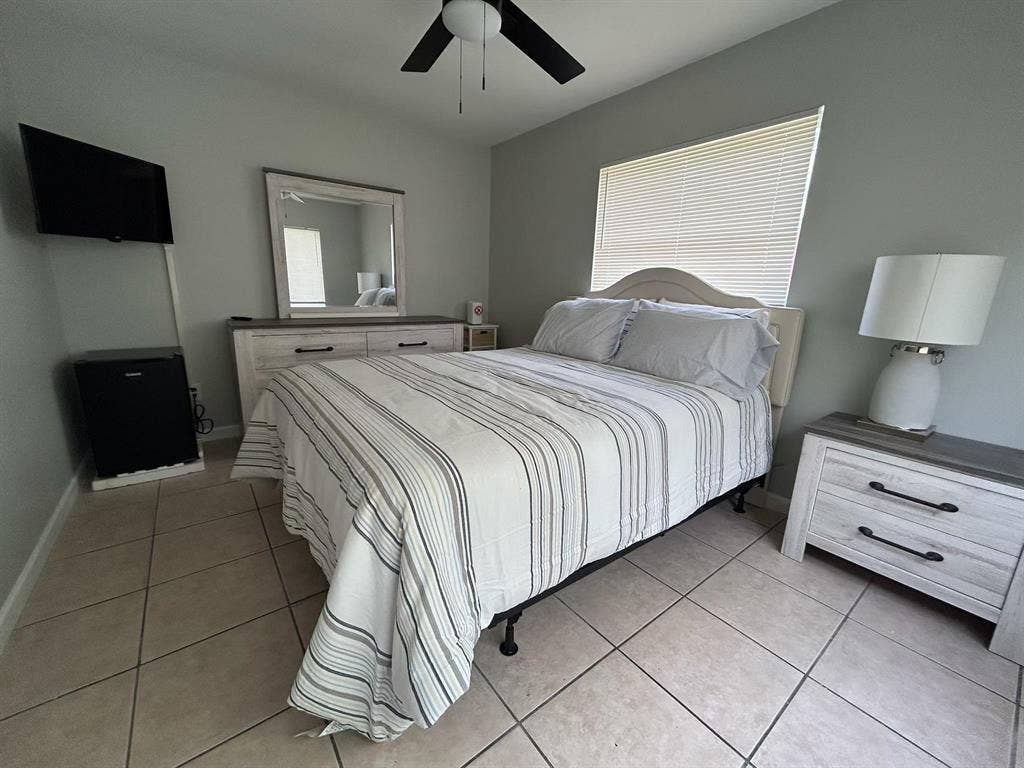 6 BR in Leesburg