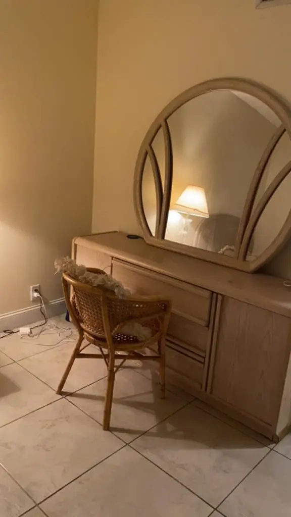 Furnished Room + bath hollywood,fl