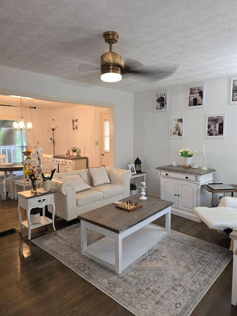 2 BR in Marietta