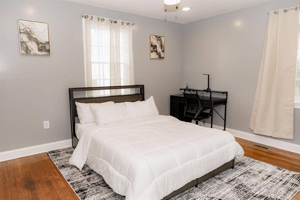 6 BR in Ettrick