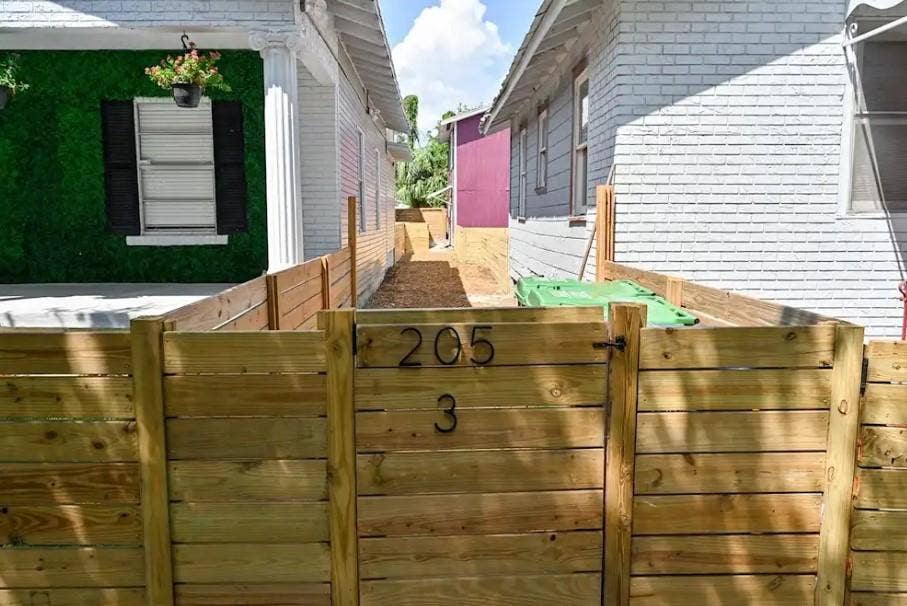 4 BR in Tampa