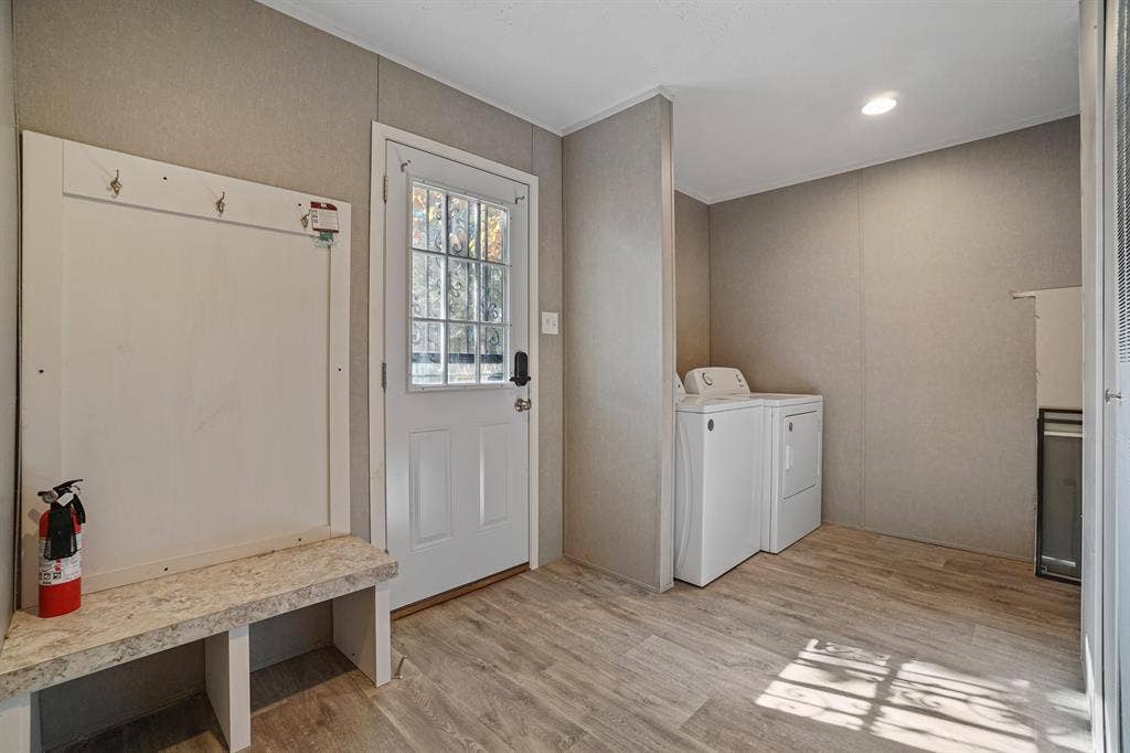 6 BR in Stockbridge