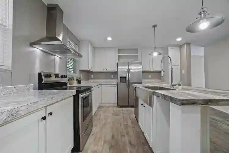 6 BR in Stockbridge
