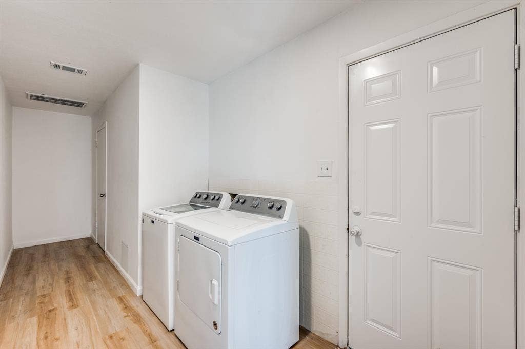 8 BR in Denton