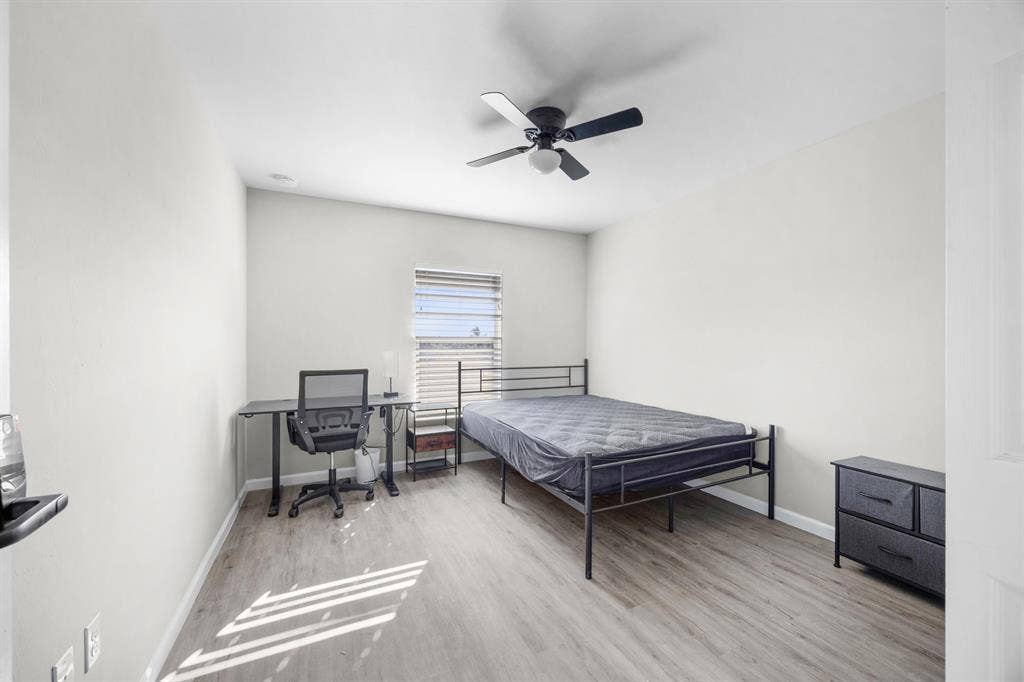 5 BR in Cape Coral