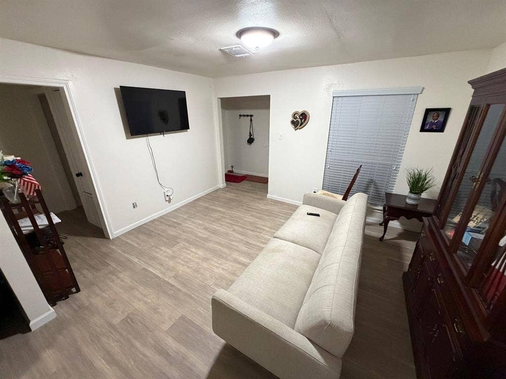 2 BR in Houston