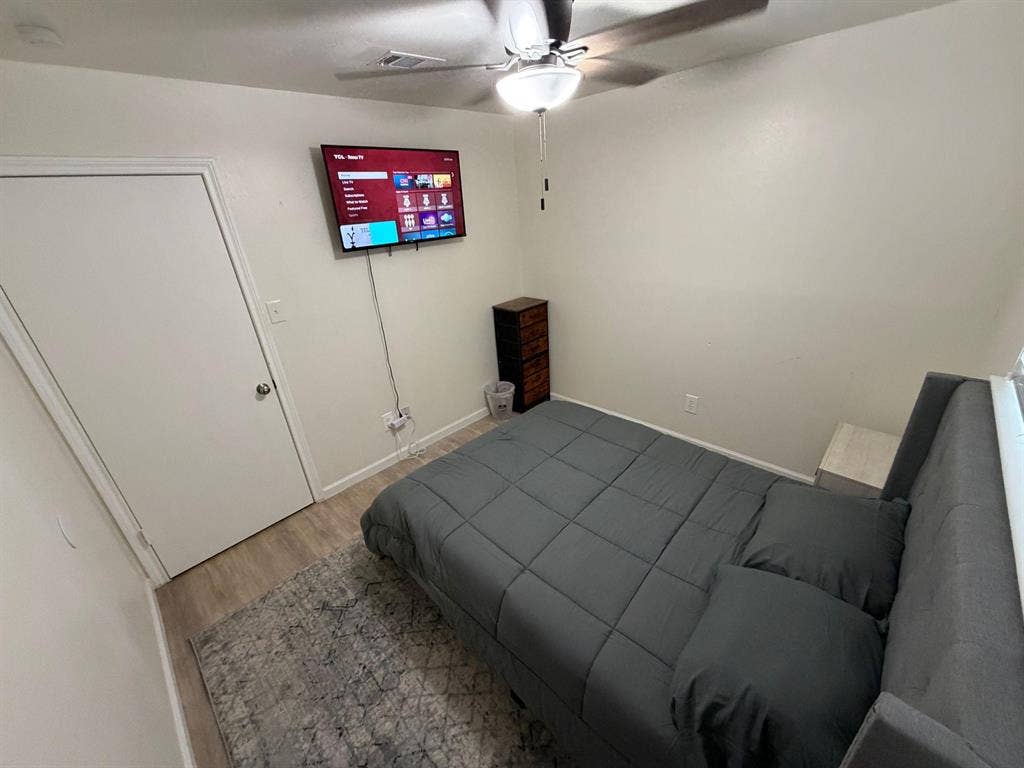2 BR in Houston