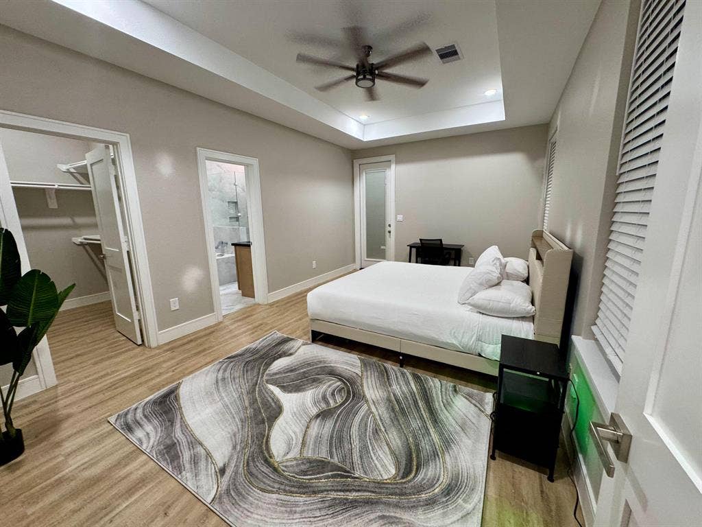 3 BR in Houston