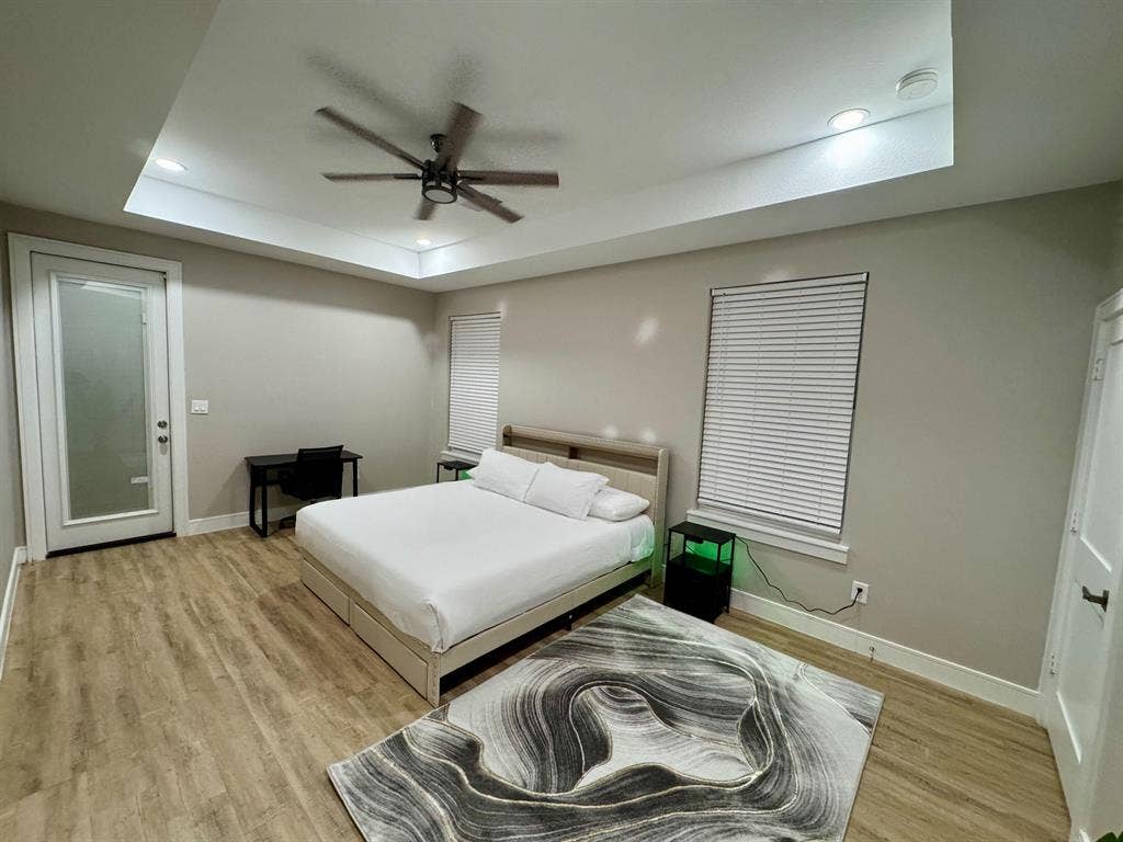3 BR in Houston