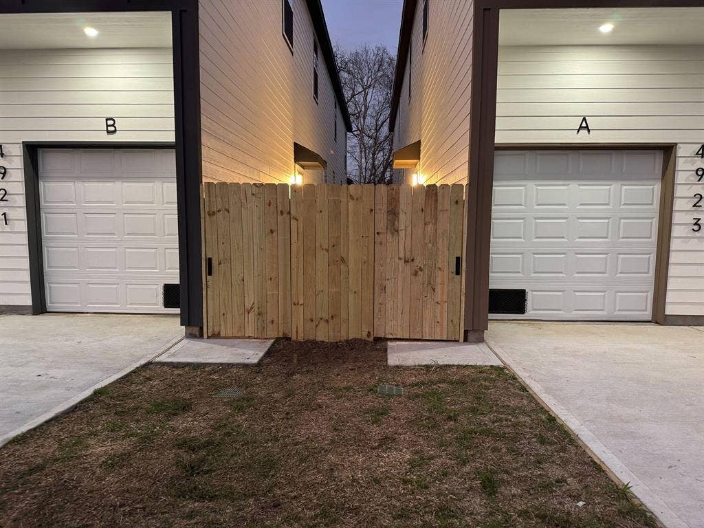 3 BR in Houston