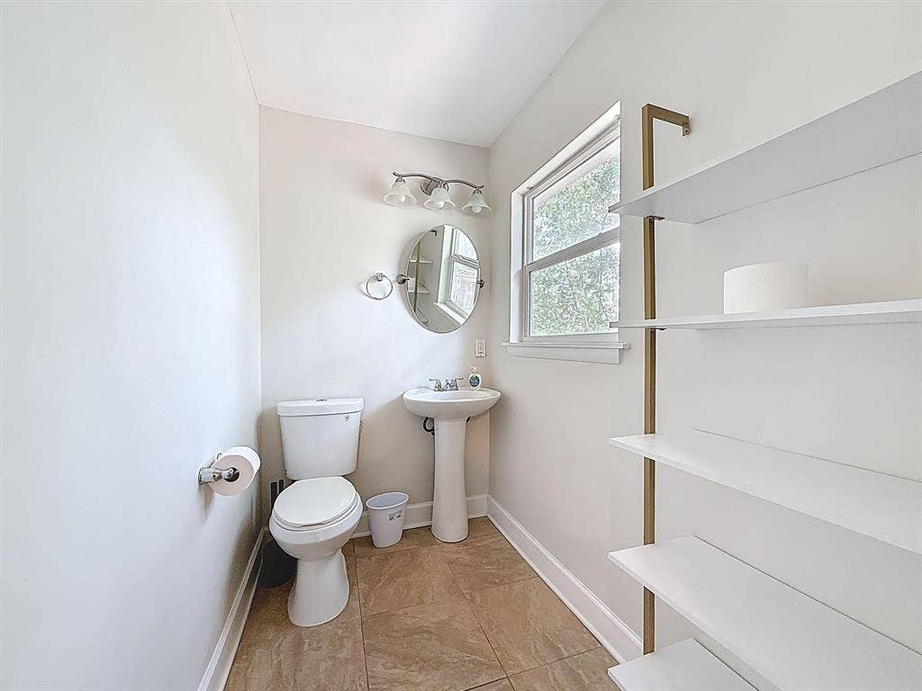 7 BR in Tallahassee