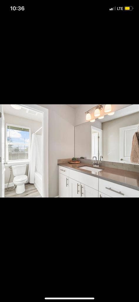 New Listing- 500 sqft room