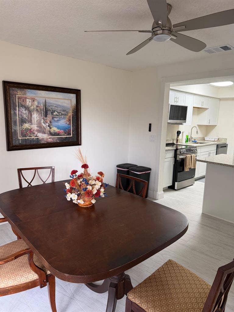 3 BR in Melbourne