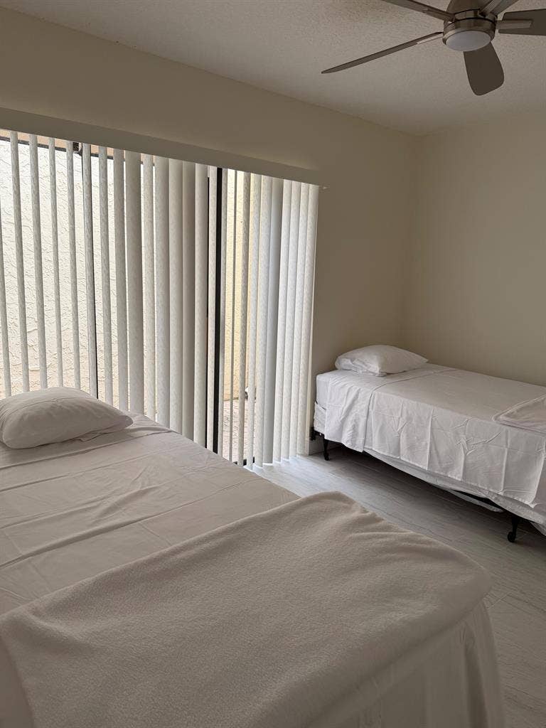 3 BR in Melbourne