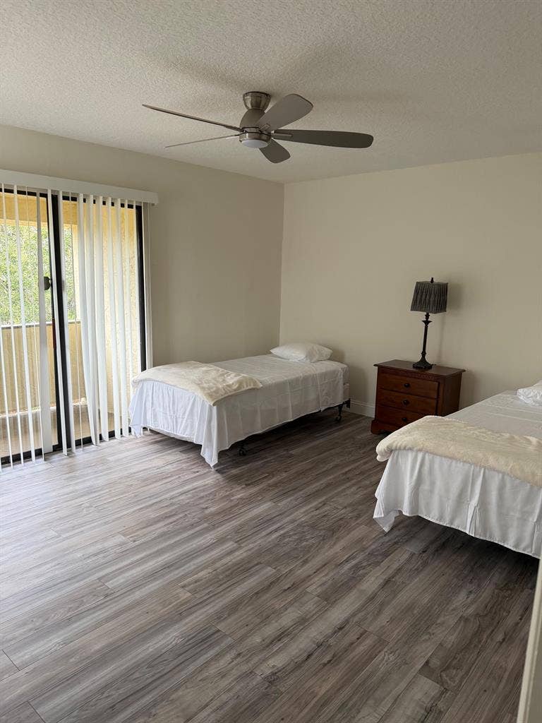3 BR in Melbourne